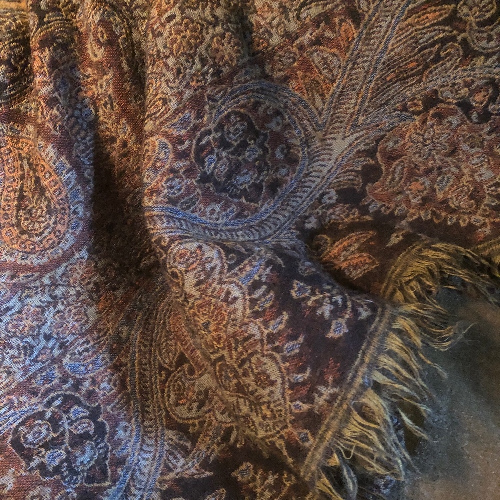 Kashmir wool throw/wrap with fringe